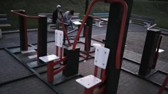 Площадка для воркаута в городе Минск №10801 Маленькая Современная фото