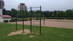 Площадка для воркаута в городе Минск №10807 Маленькая Современная фото