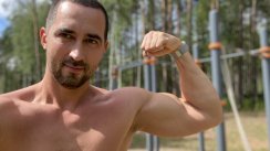 Площадка для воркаута в городе Псков №10896 Большая Современная фото