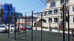 Площадка для воркаута в городе Сочи №10905 Средняя Современная фото