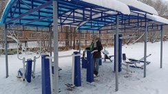 Площадка для воркаута в городе Инта №11089 Маленькая Современная фото