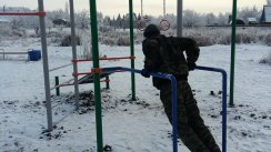 Площадка для воркаута в городе Уфа №11132 Маленькая Современная фото