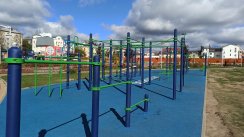 Площадка для воркаута в городе Калуга №11563 Большая Современная фото