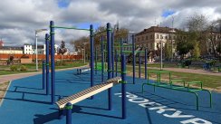 Площадка для воркаута в городе Калуга №11563 Большая Современная фото