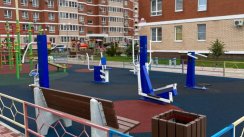 Площадка для воркаута в городе Краснодар №11761 Средняя Современная фото