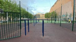 Площадка для воркаута в городе Санкт-Петербург №11825 Маленькая Современная фото