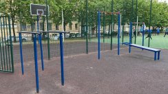 Площадка для воркаута в городе Санкт-Петербург №11825 Маленькая Современная фото