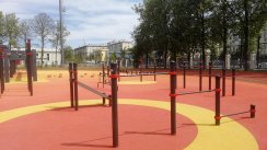 Площадка для воркаута в городе Москва №12553 Большая Современная фото