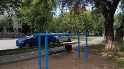 Площадка для воркаута в городе Тюмень №12566 Маленькая Современная фото