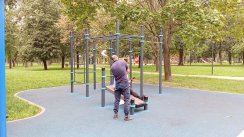 Площадка для воркаута в городе Москва №12607 Средняя Современная фото