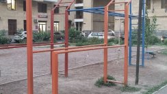 Площадка для воркаута в городе Ереван №12613 Средняя Современная фото