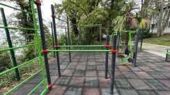 Площадка для воркаута в городе Сочи №12705 Средняя Современная фото