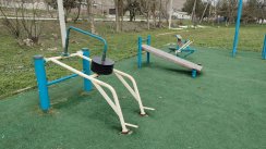 Площадка для воркаута в городе Феодосия №13049 Средняя Современная фото