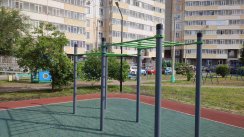 Площадка для воркаута в городе Красноярск №13163 Средняя Современная фото