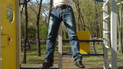 Площадка для воркаута в городе Алматы №137 Маленькая Современная фото