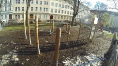 Площадка для воркаута в городе Вена №3717 Средняя Современная фото