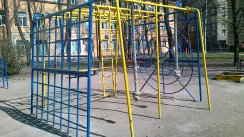 Площадка для воркаута в городе Санкт-Петербург №2134 Маленькая Современная фото