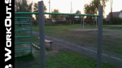 Площадка для воркаута в городе Барнаул №881 Средняя Современная фото