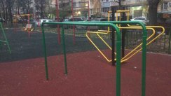 Площадка для воркаута в городе Москва №4509 Маленькая Современная фото