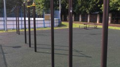 Площадка для воркаута в городе Москва №5460 Маленькая Современная фото