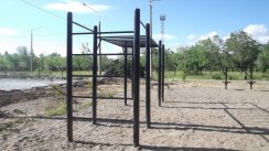 Площадка для воркаута в городе Челябинск №2205 Маленькая Современная фото