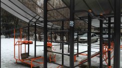 Площадка для воркаута в городе Москва №4965 Маленькая Современная фото