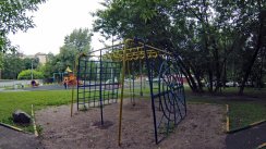 Площадка для воркаута в городе Москва №5218 Маленькая Современная фото