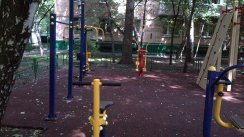 Площадка для воркаута в городе Москва №3061 Маленькая Современная фото