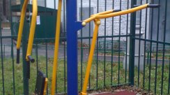 Площадка для воркаута в городе Москва №4574 Средняя Современная фото