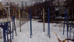 Площадка для воркаута в городе Уфа №2086 Средняя Современная фото