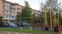 Площадка для воркаута в городе Надым №5517 Средняя Современная фото