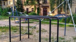 Площадка для воркаута в городе Балашиха №5447 Маленькая Современная фото
