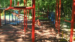 Площадка для воркаута в городе Москва №3026 Средняя Современная фото