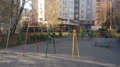 Площадка для воркаута в городе Москва №2523 Маленькая Современная фото