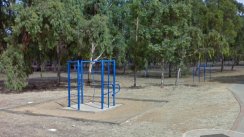 Площадка для воркаута в городе Тель-Авив №5265 Маленькая Современная фото