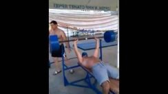 Вес штанги 65кг