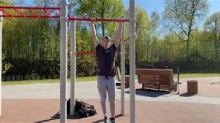 Сет: 15 подтягиваний - 15 выходов на две - 10 подтягиваний